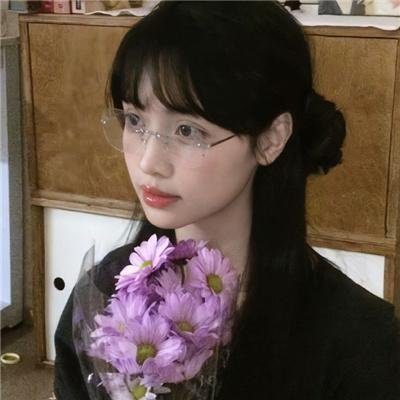 倒挂的爱丽丝